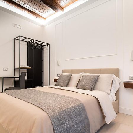 Fagi Rooms In Napoli Eksteriør billede
